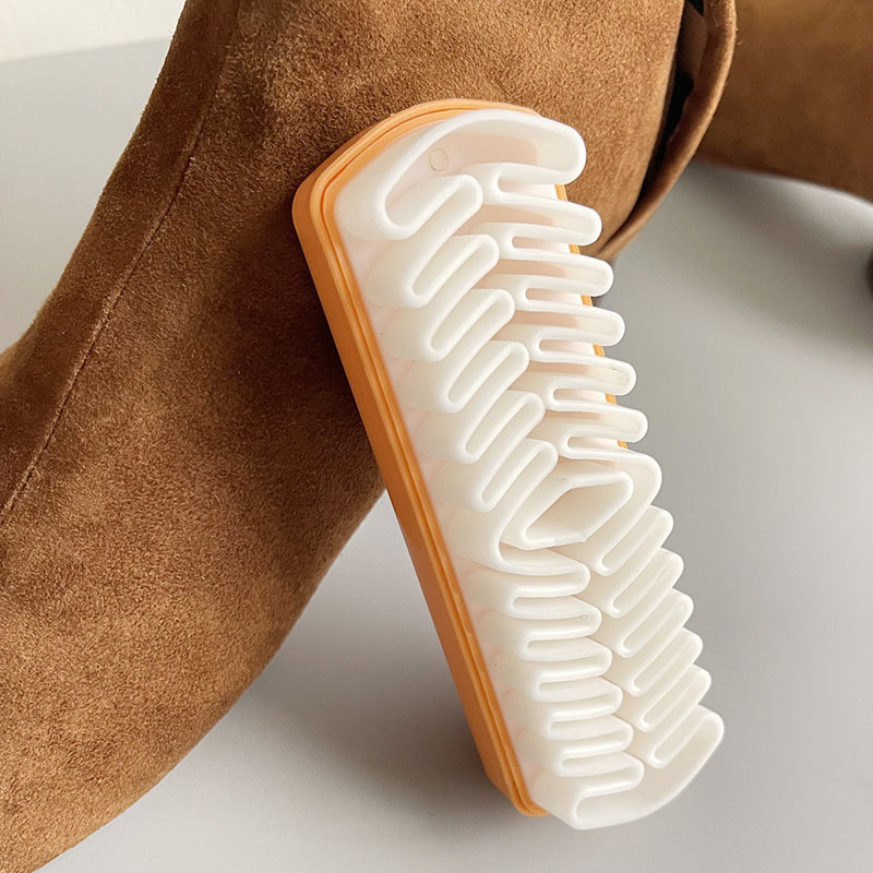 Brosse en cuir pour bottes en  - Sneaker Care Products avis et prix